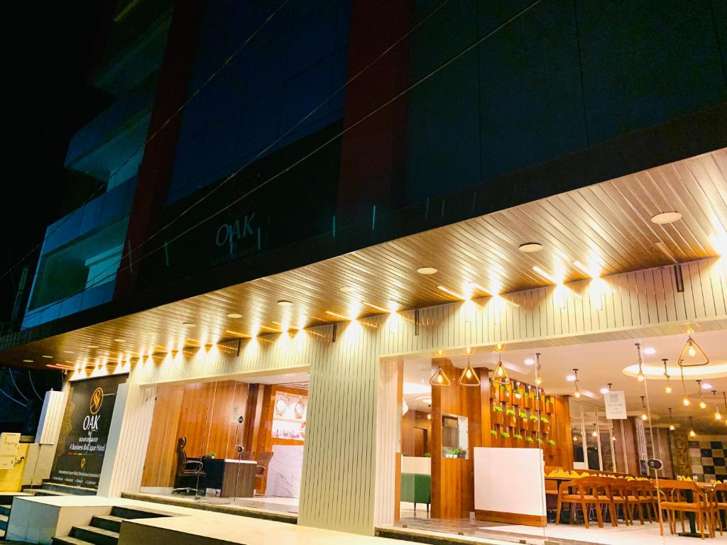 Hotel Oak by Mega Groups